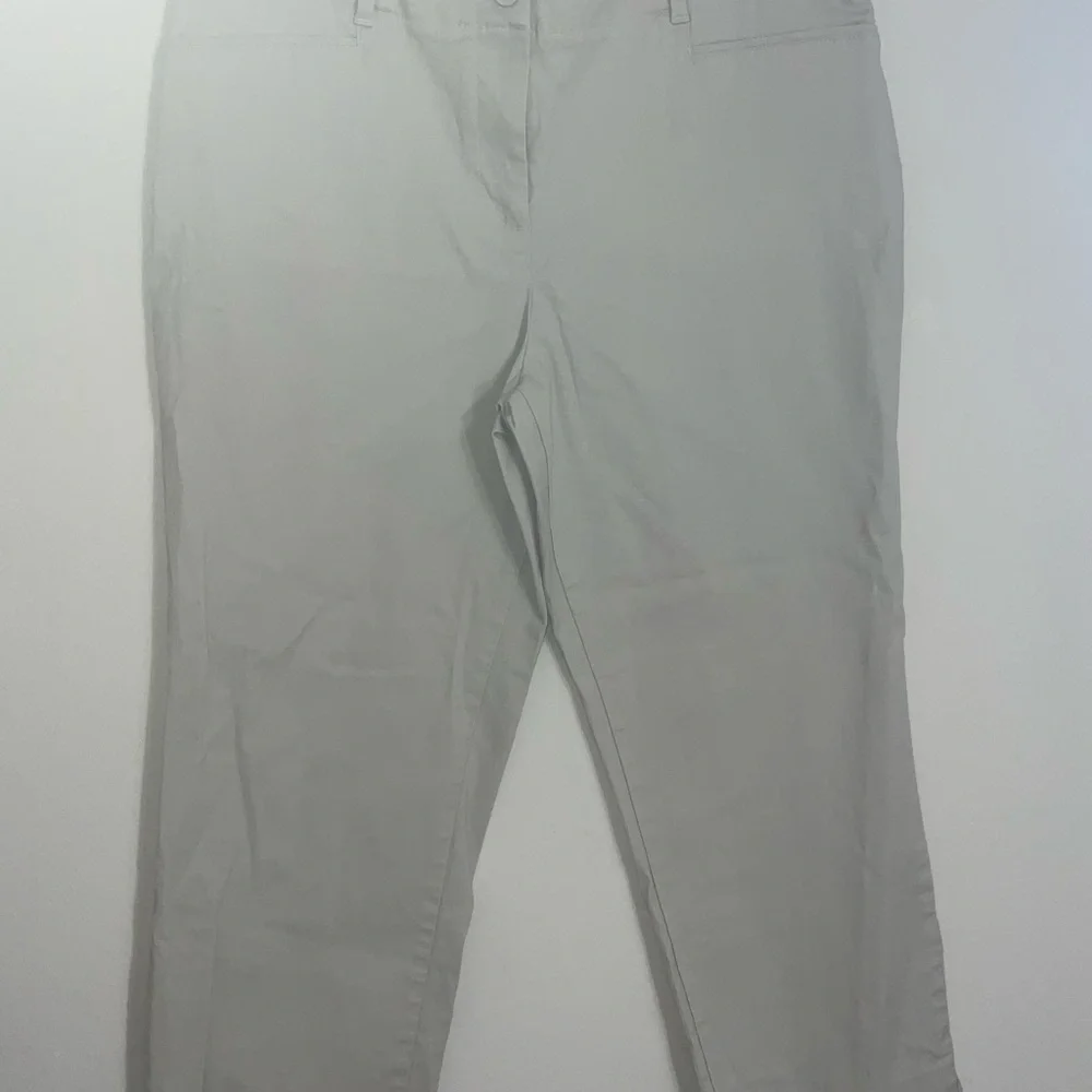 Talbots Petites Women's Cotton Stretch Jeans Cropped Size 12P Light Khaki/Beige - Picture 2 of 7